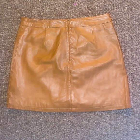 Cupcakes & Cashmere 100% Leather Mini Skirt Tan Zip Lined Classy Casual Sz 8 NWT - Picture 5 of 5